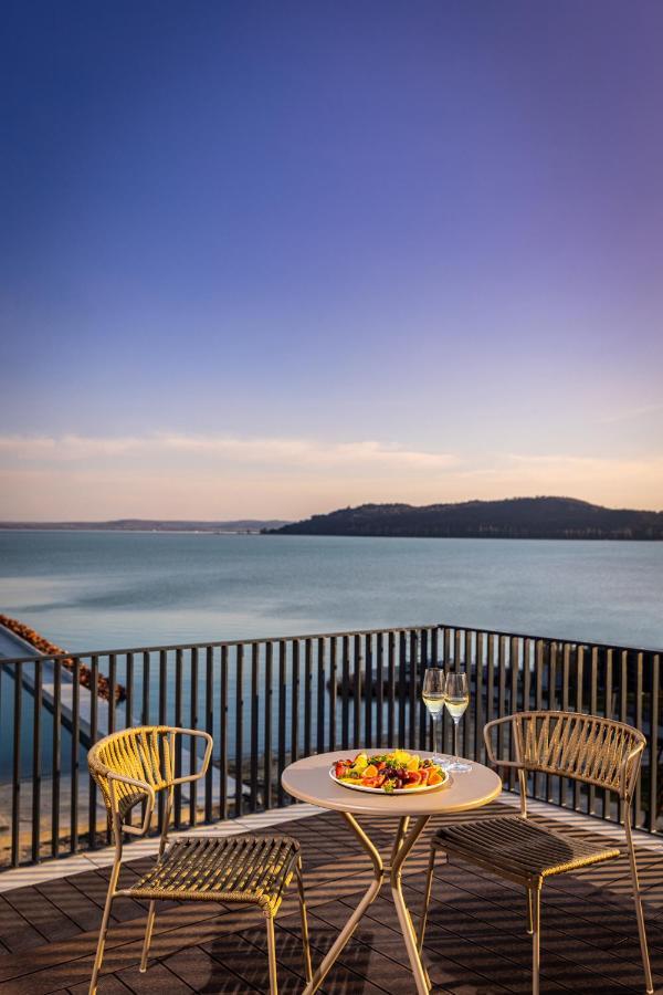 Lua Resort - Adults Only Balatonfüred Extérieur photo View of the Gulf of Trieste