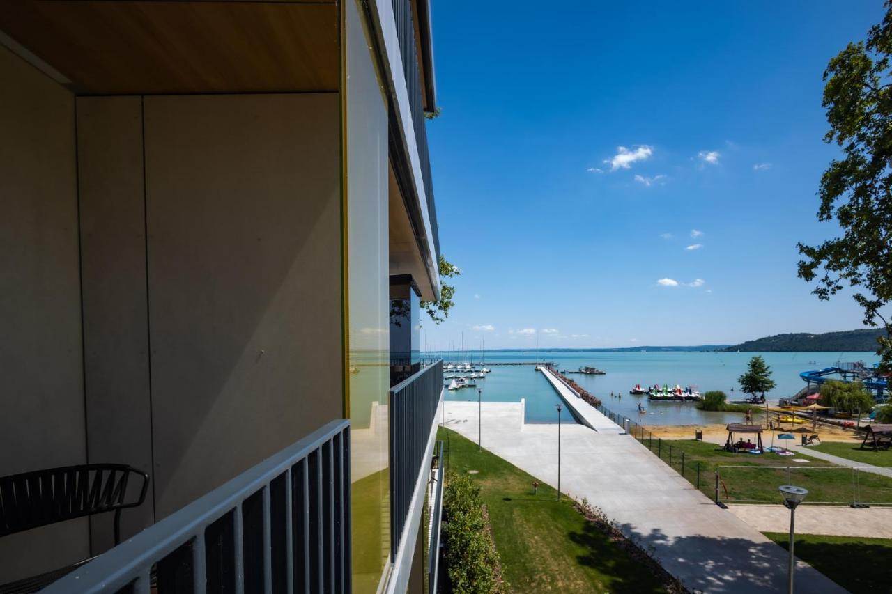 Lua Resort - Adults Only Balatonfüred Extérieur photo View of the lake from the hotel