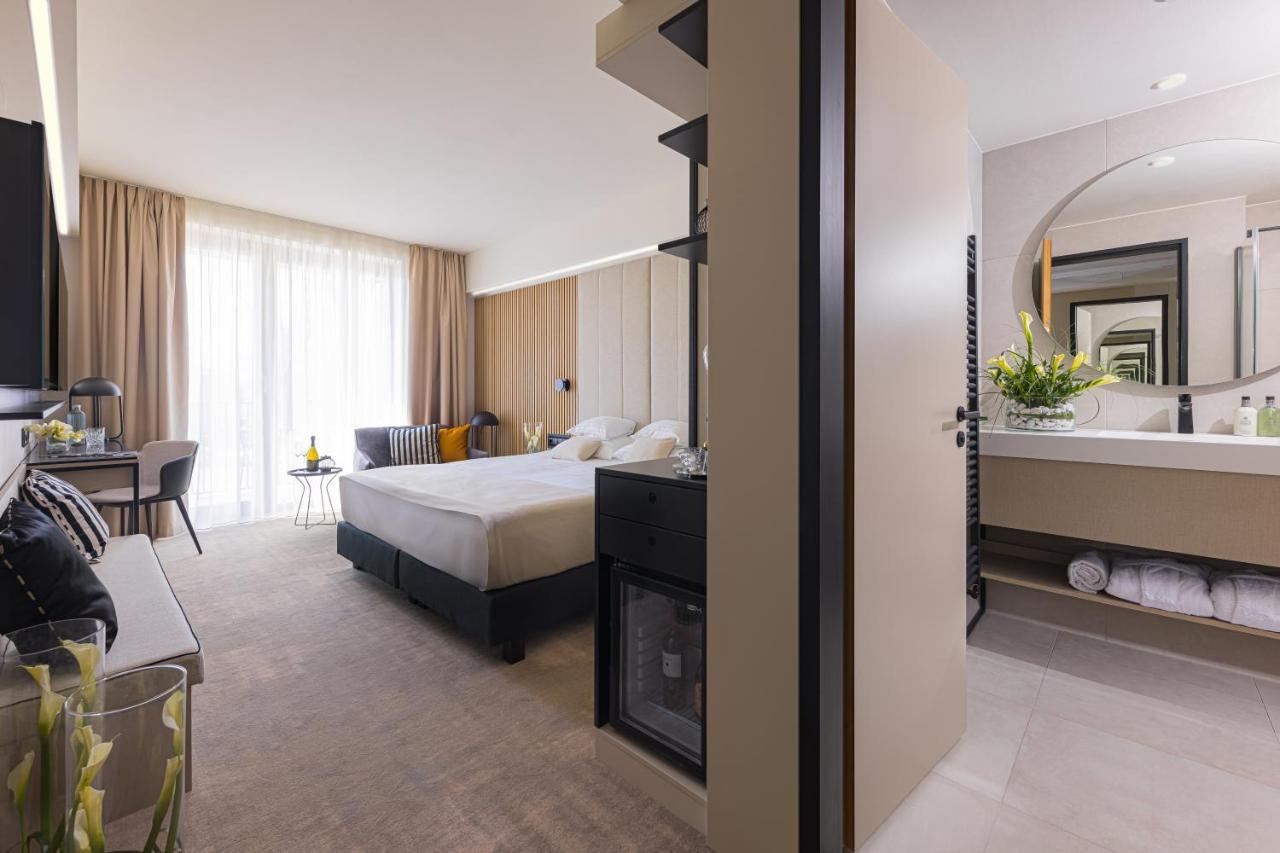 Lua Resort - Adults Only Balatonfüred Extérieur photo A room at the hotel