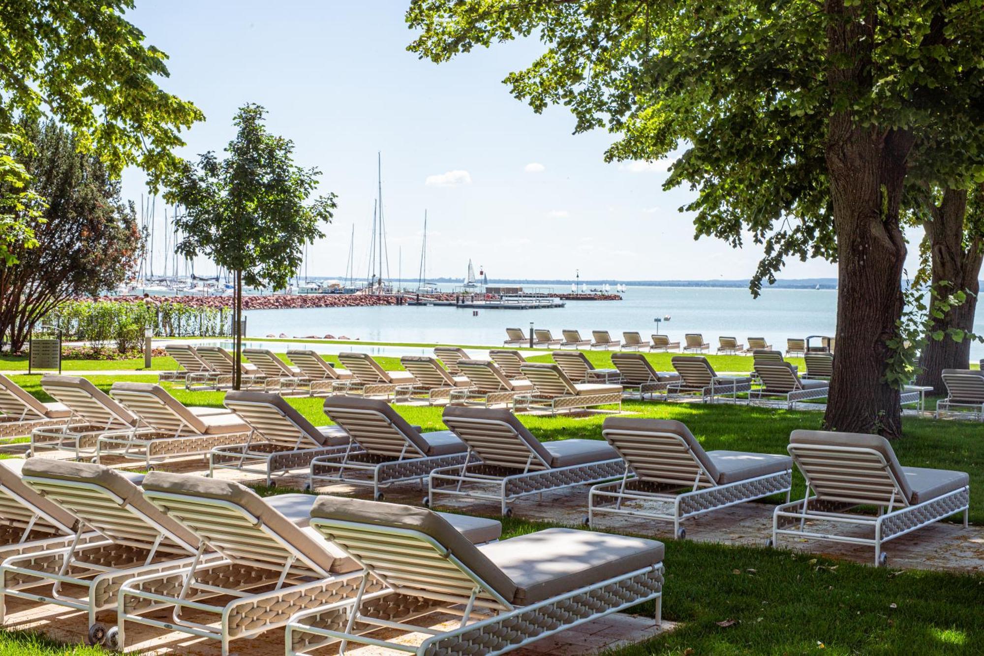Lua Resort - Adults Only Balatonfüred Extérieur photo The beach at the Dolder Grand